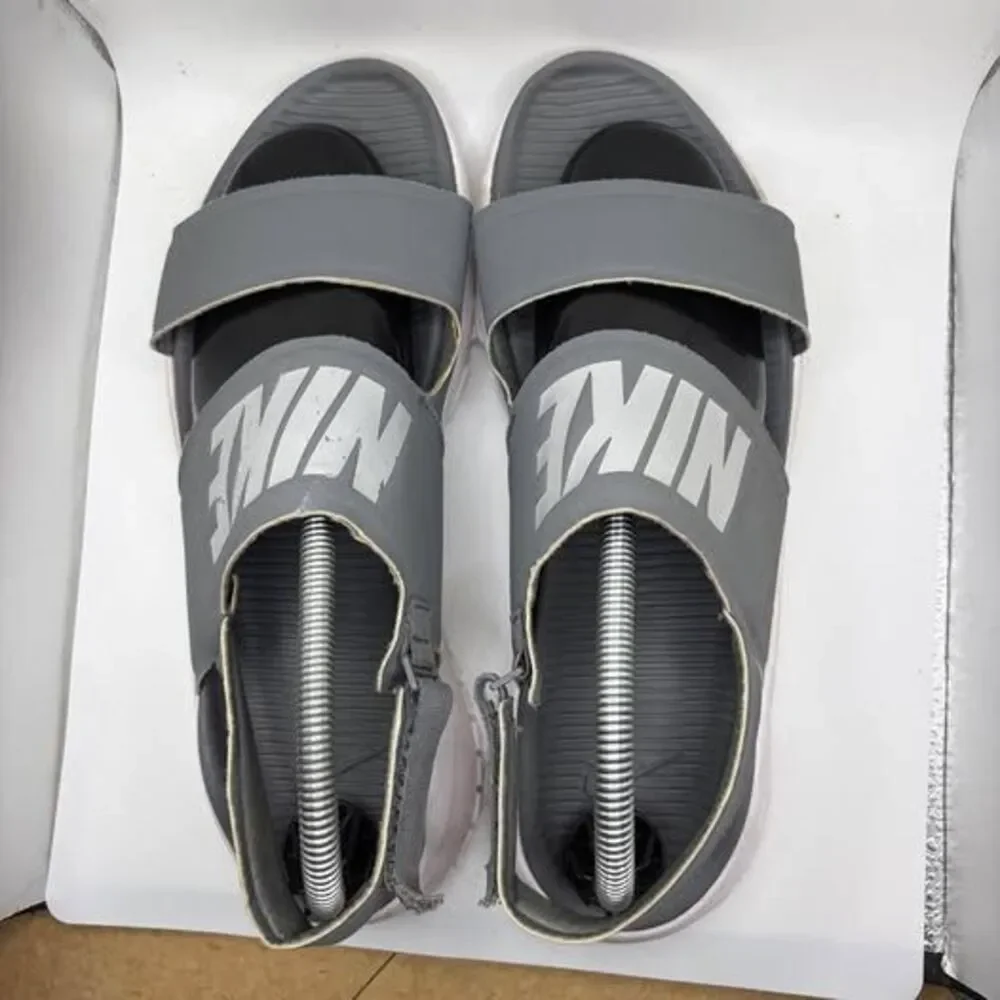 Women’s Nike Sandals Size 10